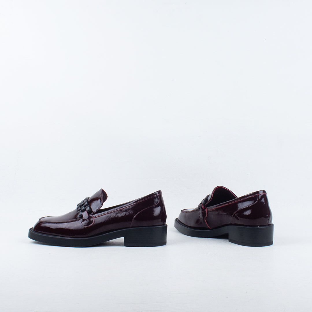 Privot Loafer