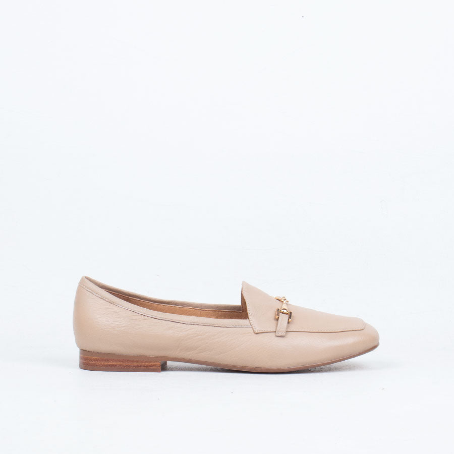 Myrah Loafer