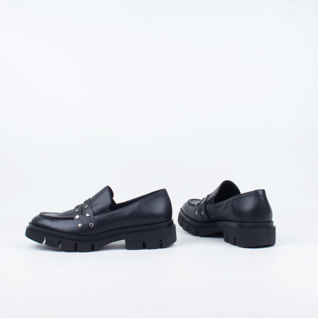 Luela Loafer