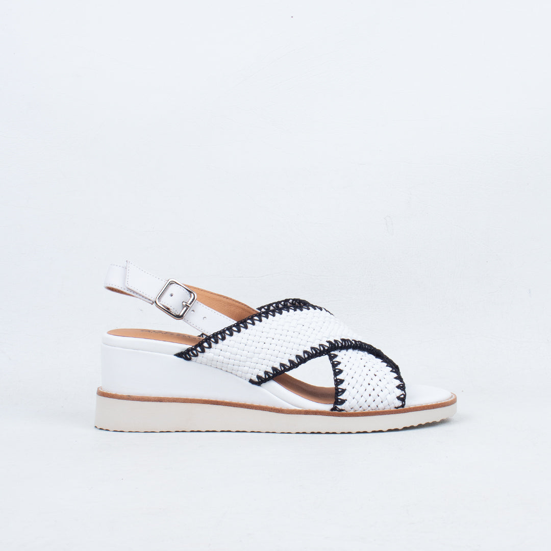 Shayna Sandal