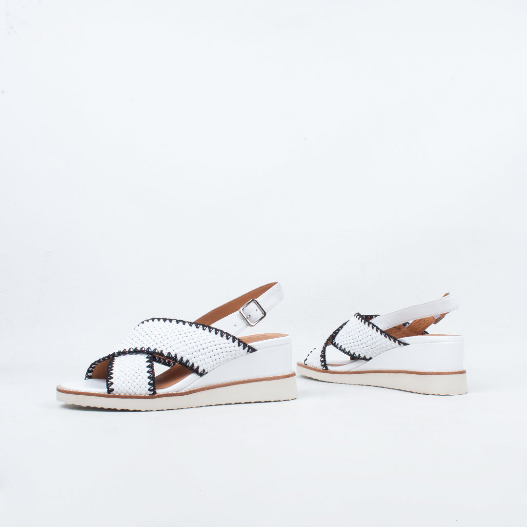 Shayna Sandal