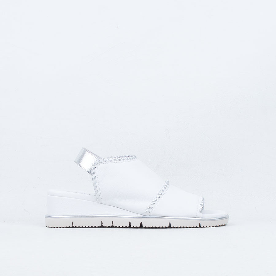 Sigma Sandal