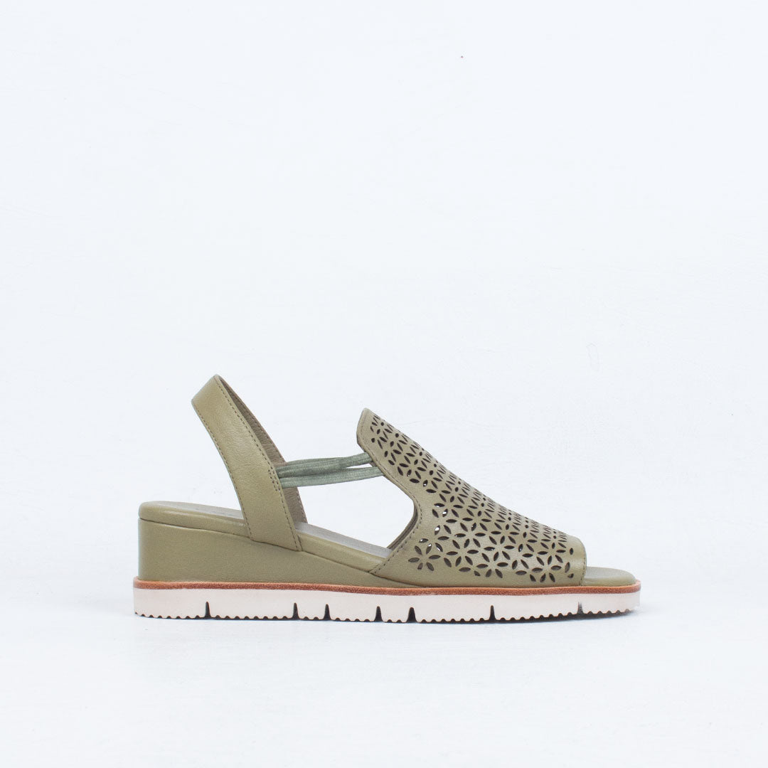 Sled Sandal