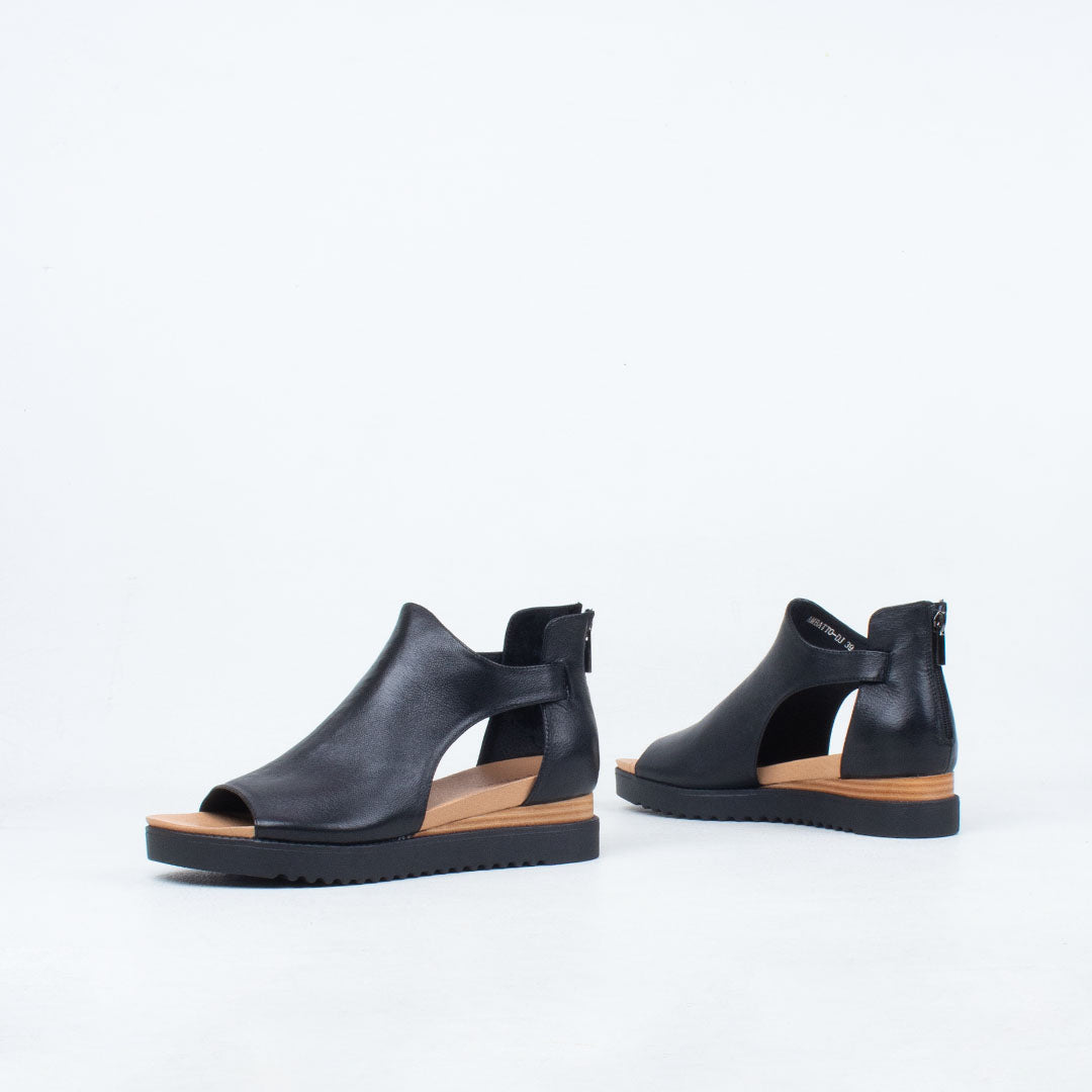 Ambatto Sandal