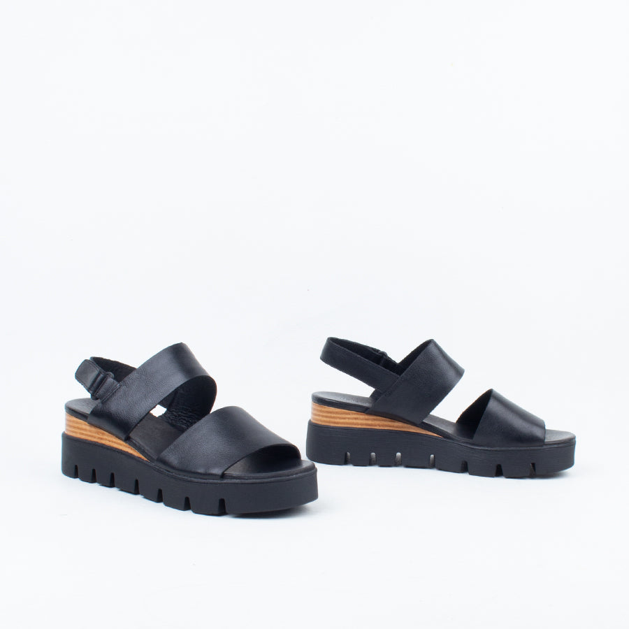 Runar Flatform Sandal