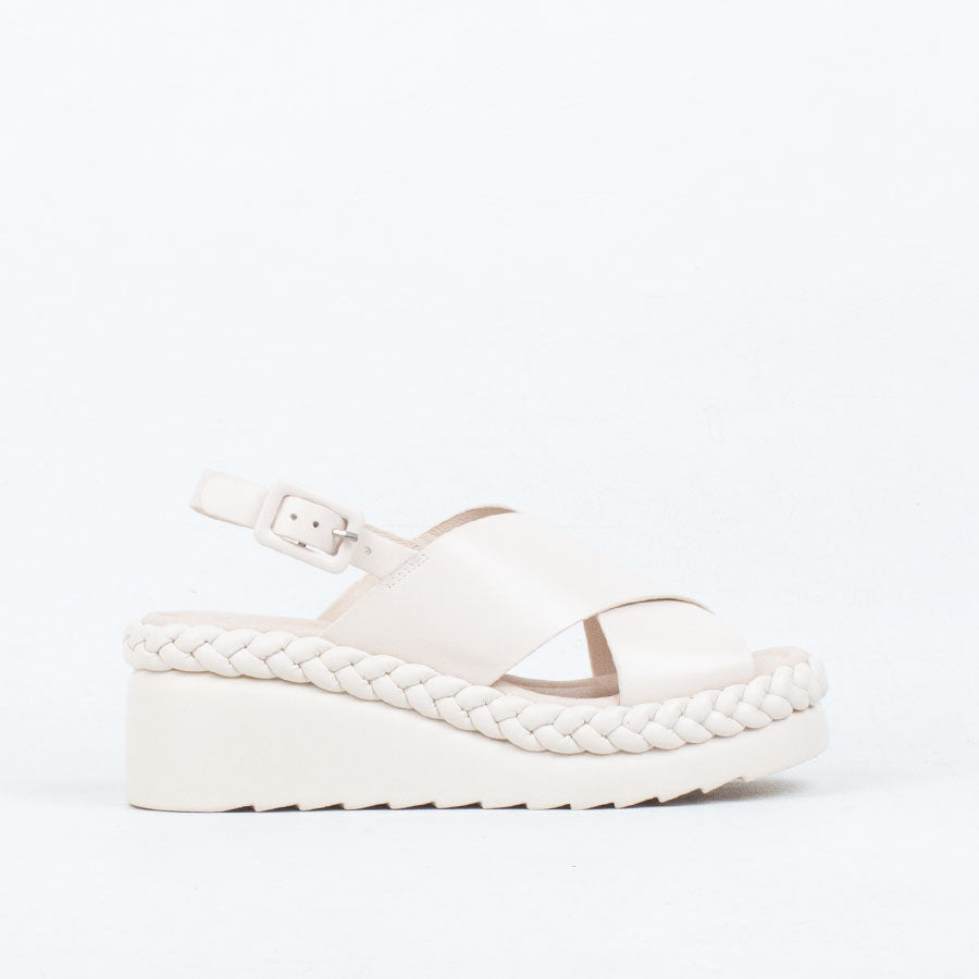 Melia Sandal