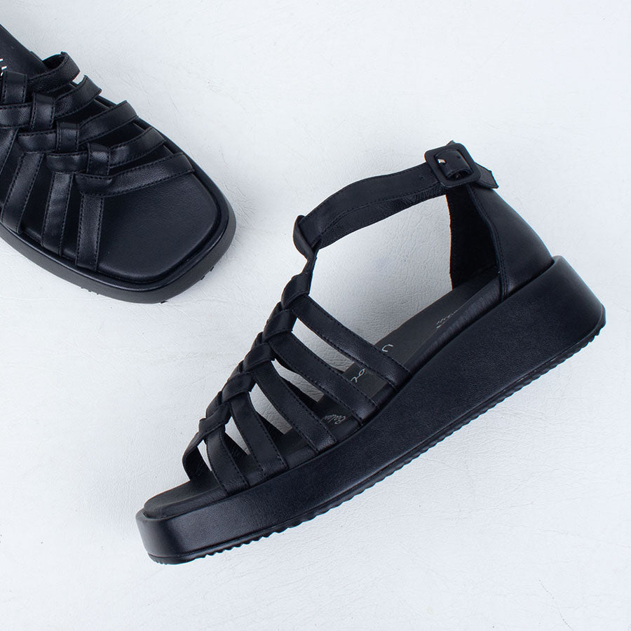 Nanette Sandal