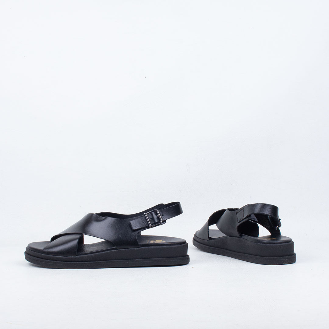 Evelia Sandal
