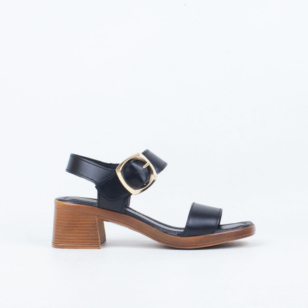 Ariana Heeled Sandal