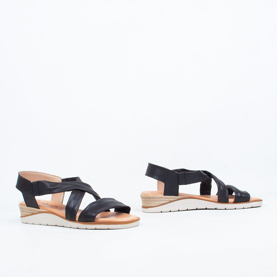 Laura Sandal