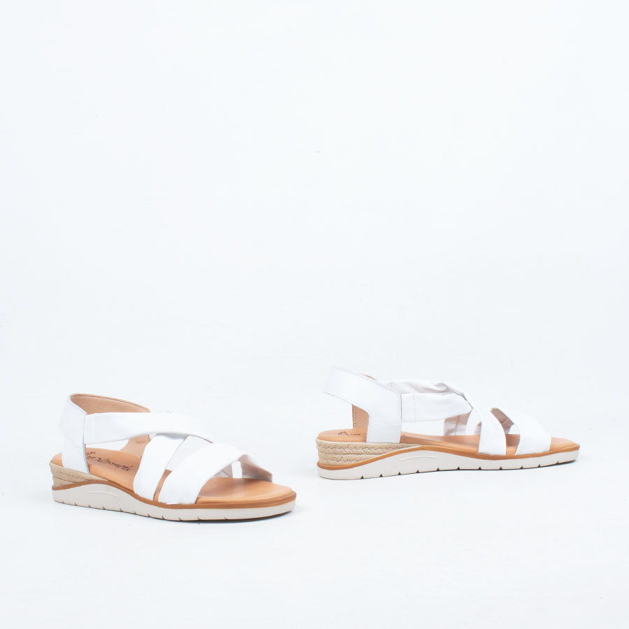 Laura Sandal