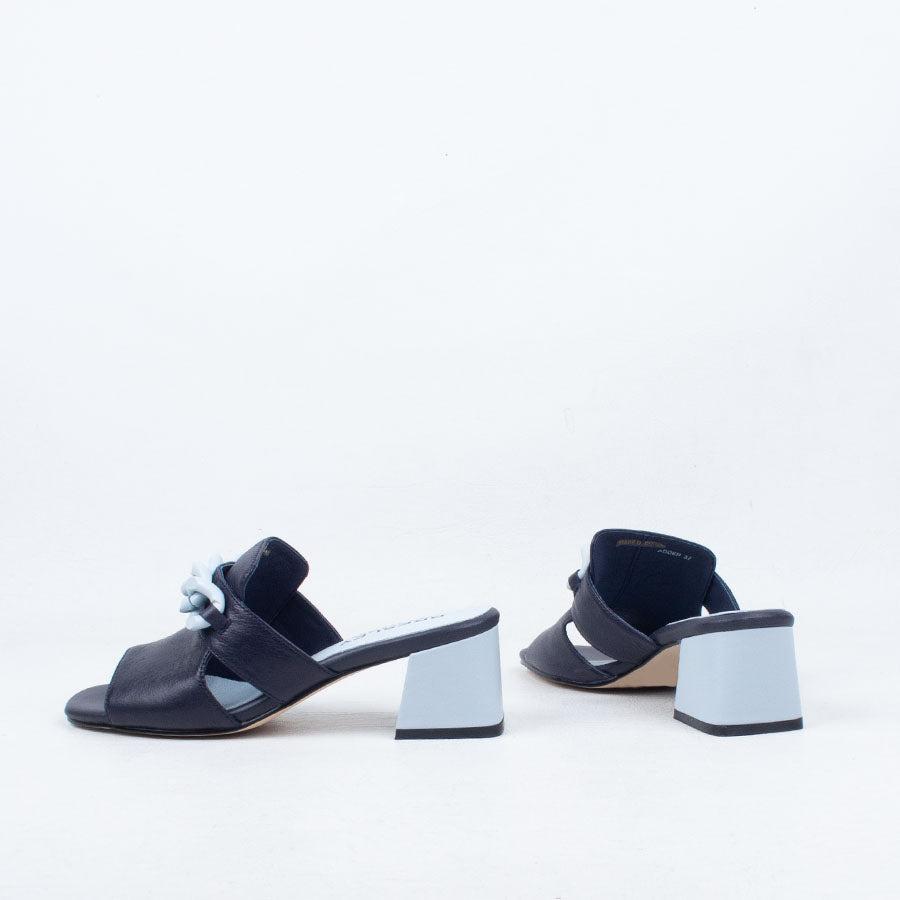 Adder Heeled Slide