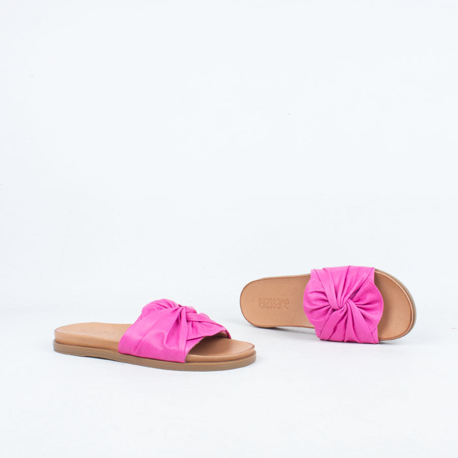 Women's pink slide with bow