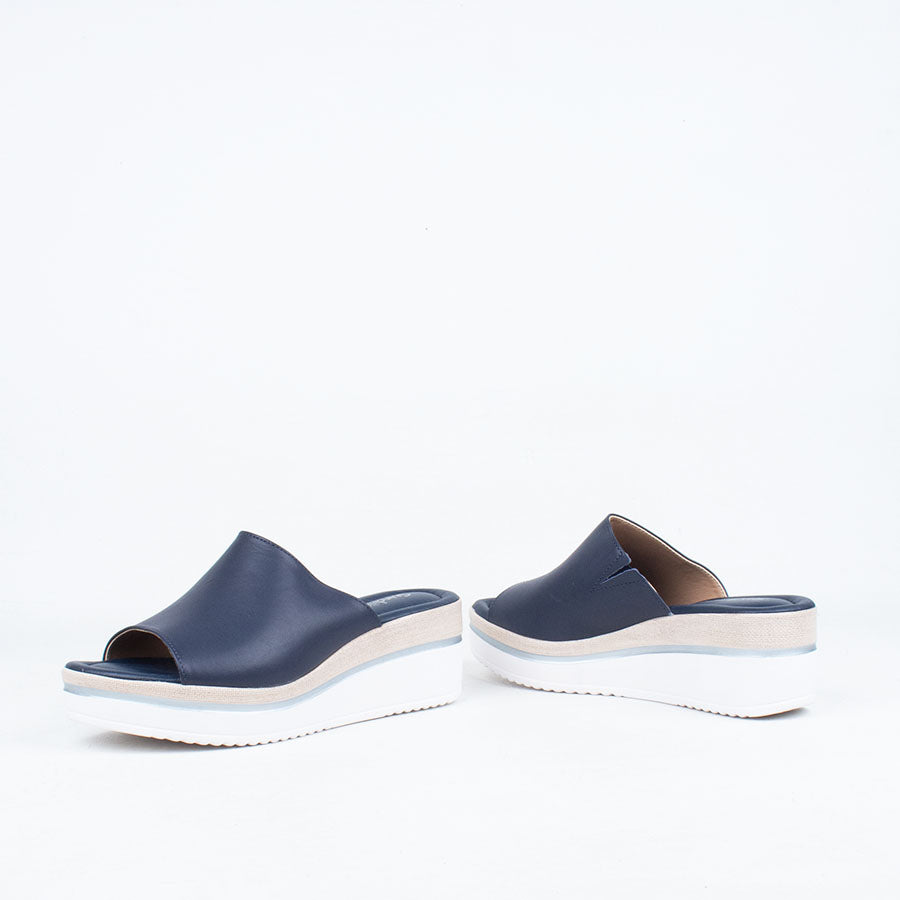 Lula Wedge Slide