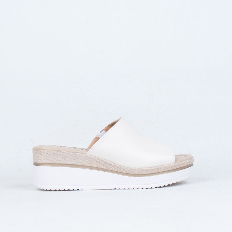 Lula Wedge Slide