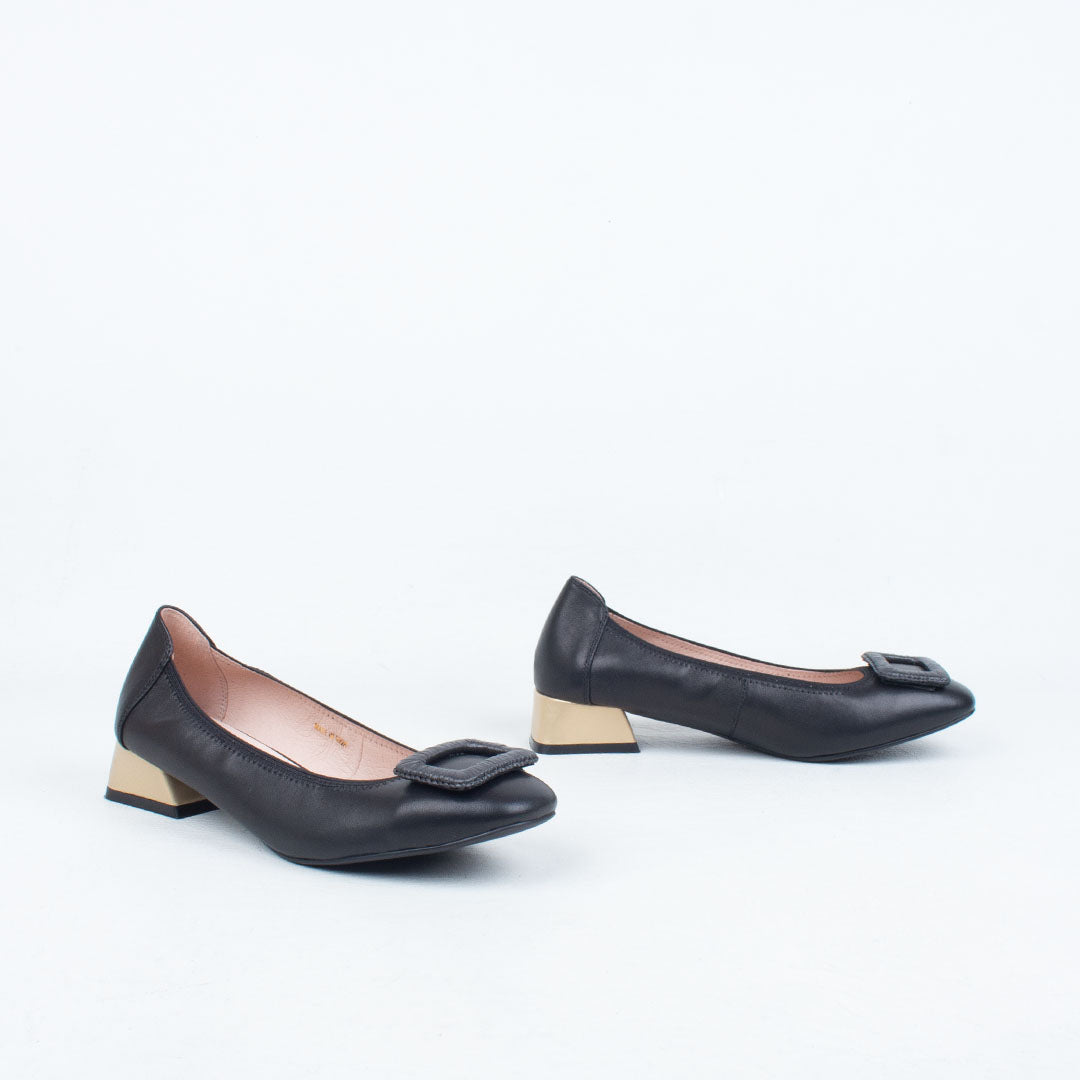 Dame Slip On