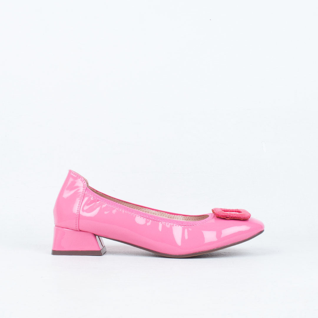 Dame Slip On