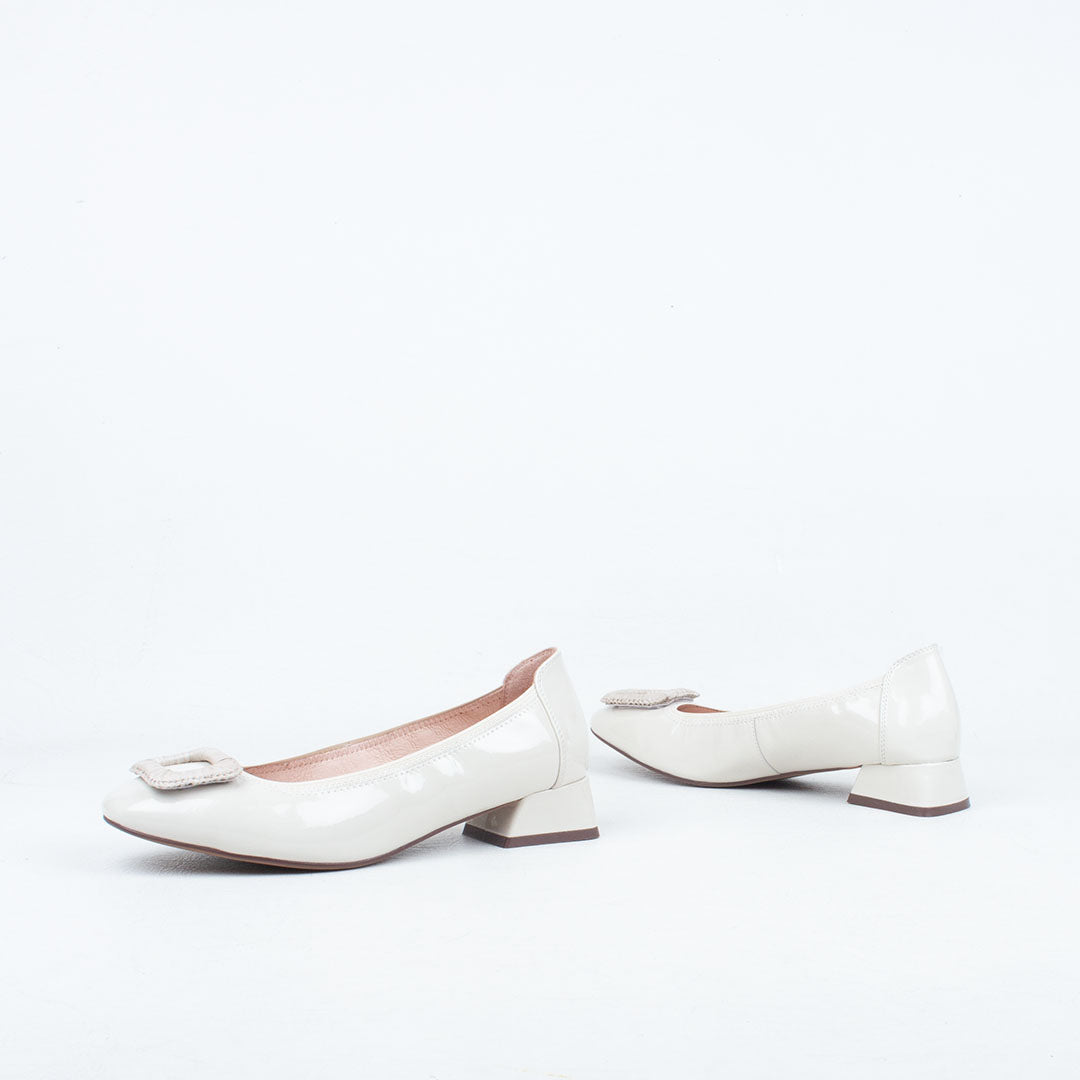 Dame Slip On