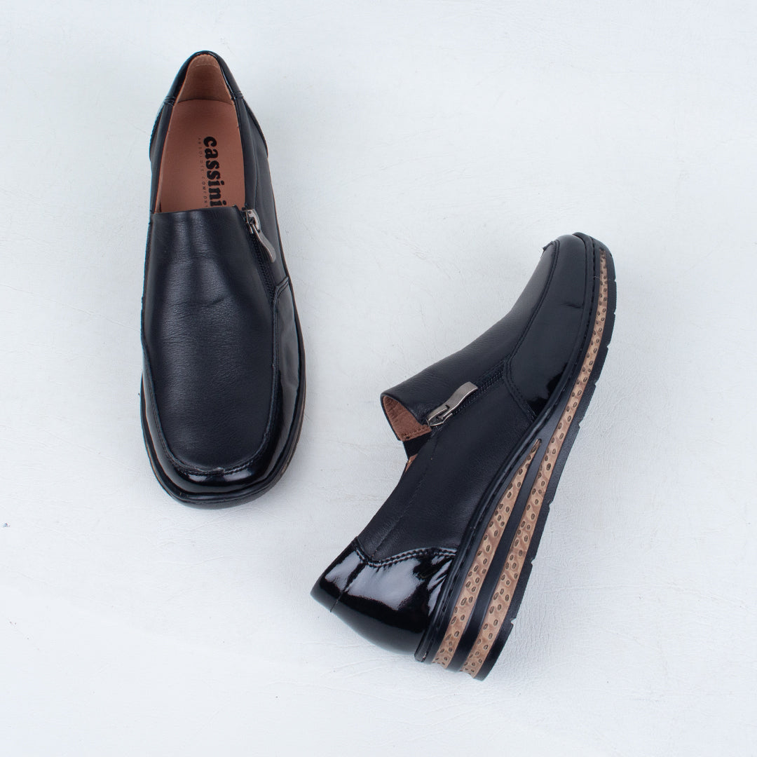 Mantra Slip On