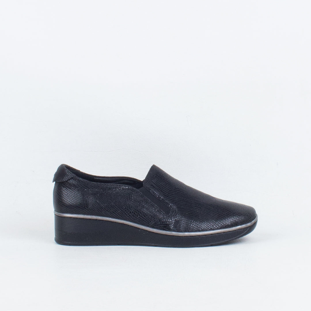 Marne Slip On Sneaker