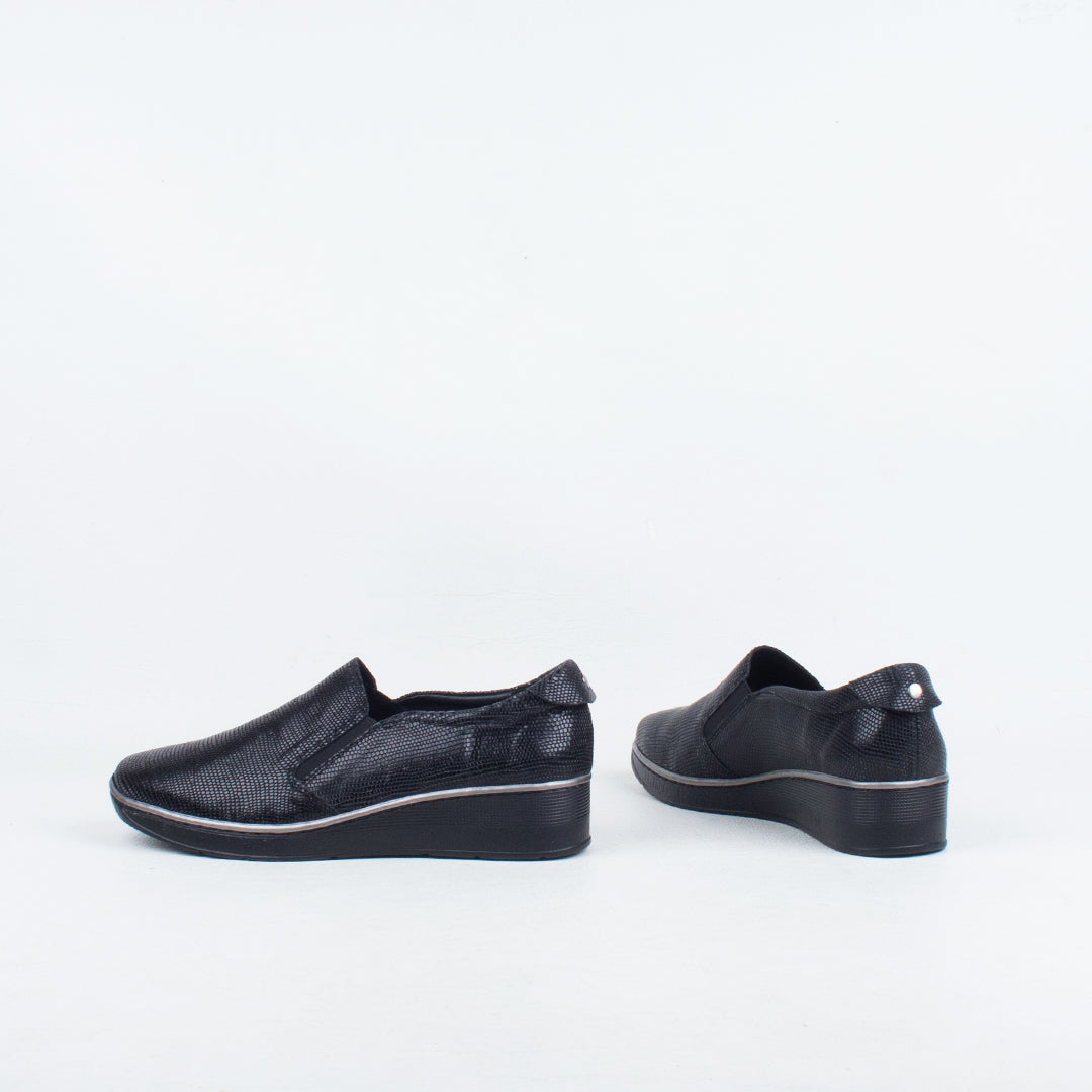Marne Slip On
