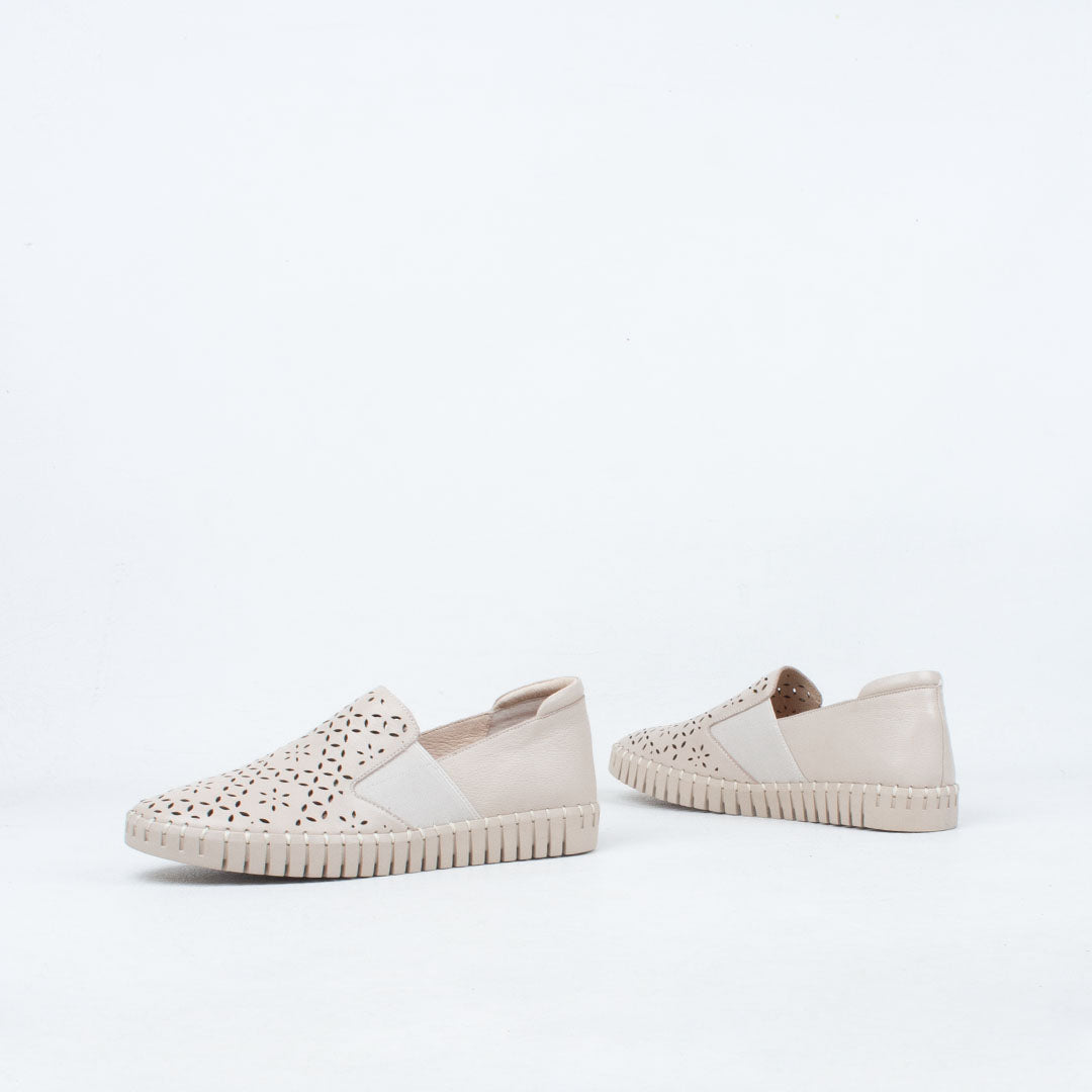 Harel Slip On