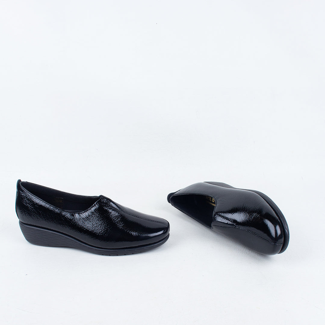 Dory Slip On
