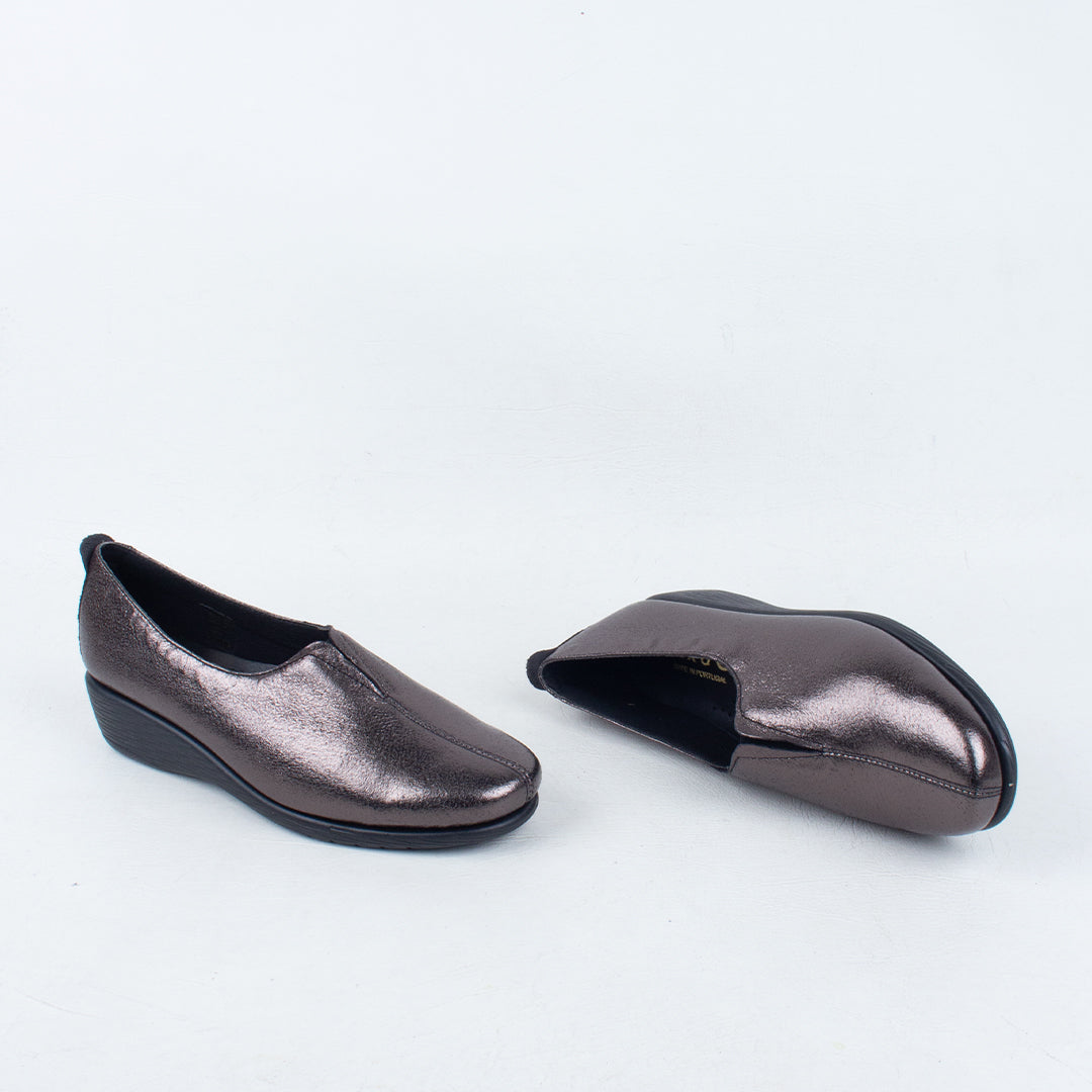 Dory Slip On