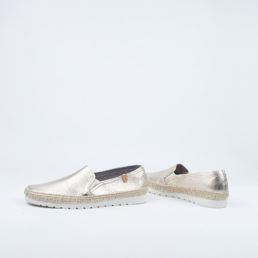 Nuria Slip On