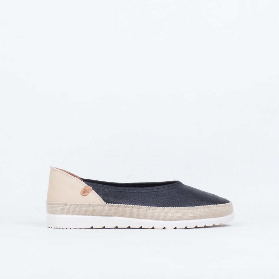 Noelia Slip On