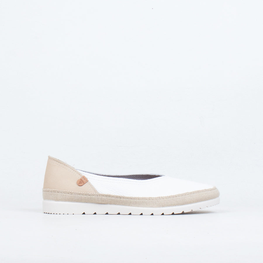 Noelia Slip On