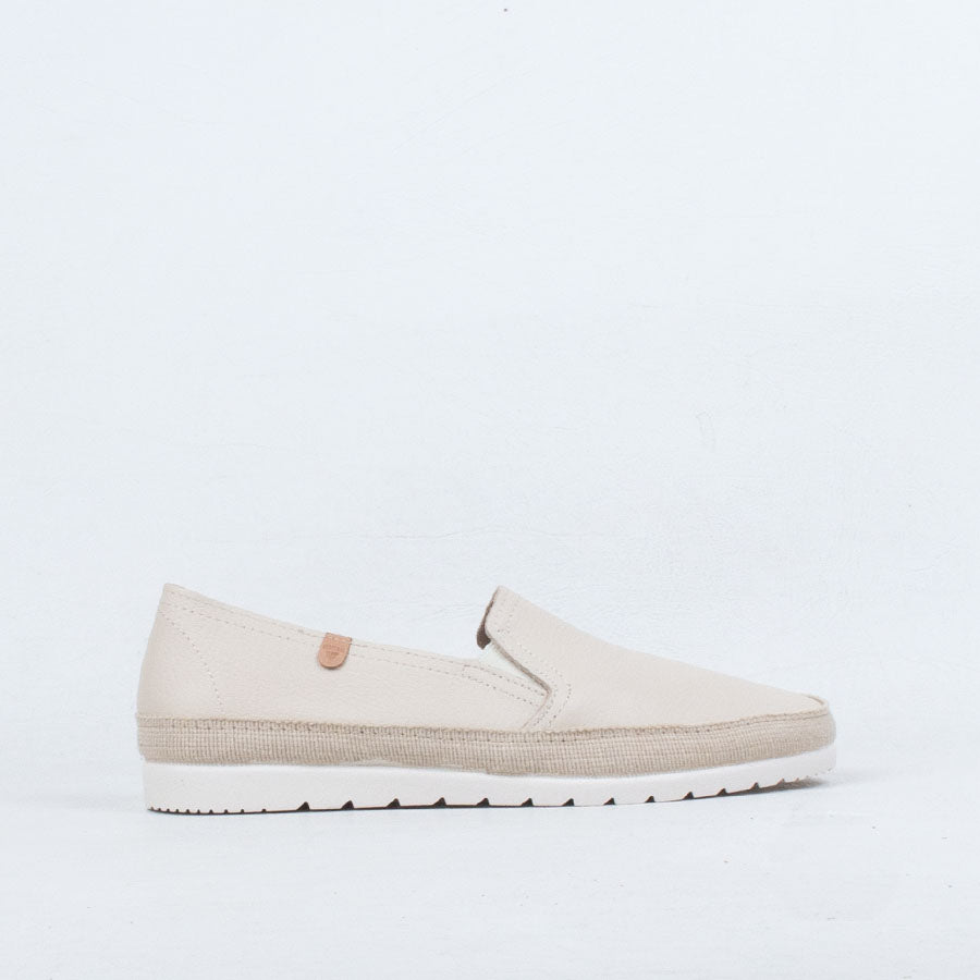 Nuria Slip On