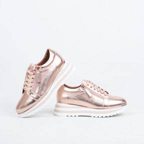 Hosting Sneaker