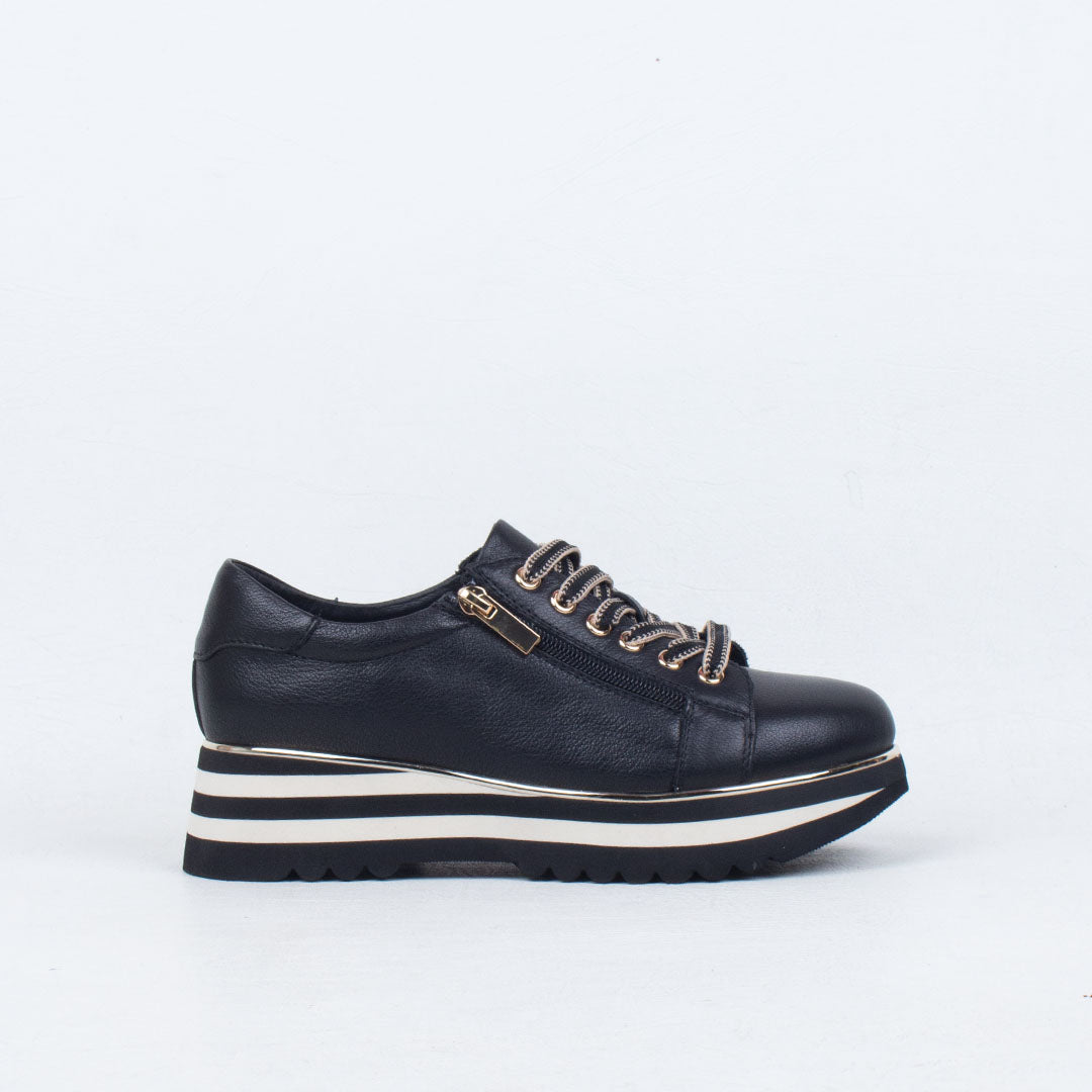 Eammes Sneaker