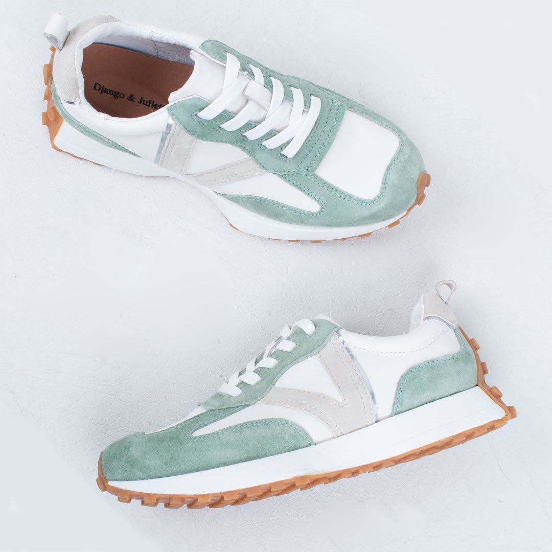 Orange Sneaker