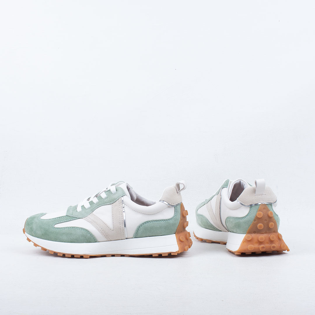 Orange Sneaker