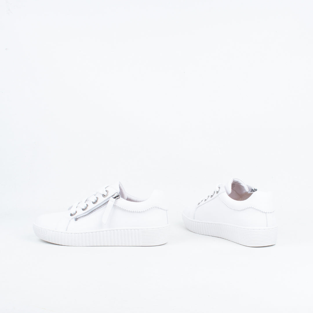 Ginny Sneaker