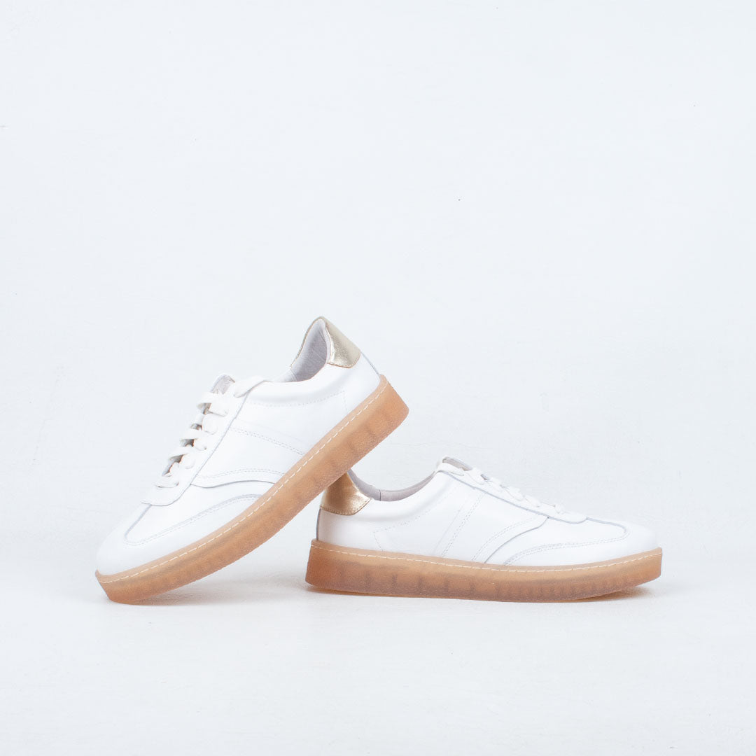 Glow Sneaker