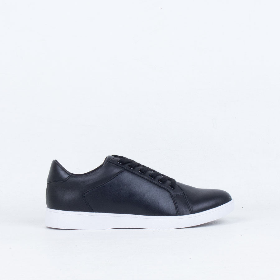 Malibu Sneaker