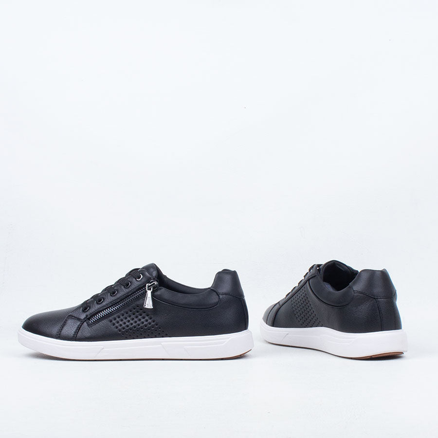Nimbus Sneaker