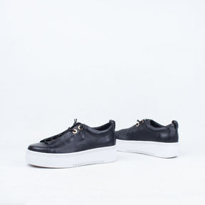 Kerri Sneaker