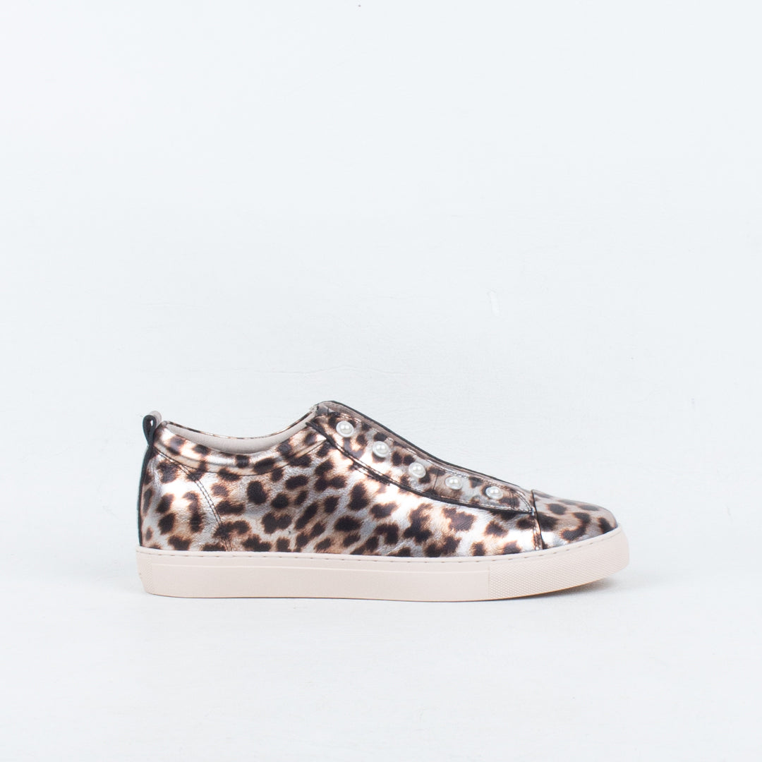 Pearla Pearl Sneaker