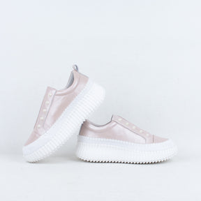 Pearlzie Sneaker