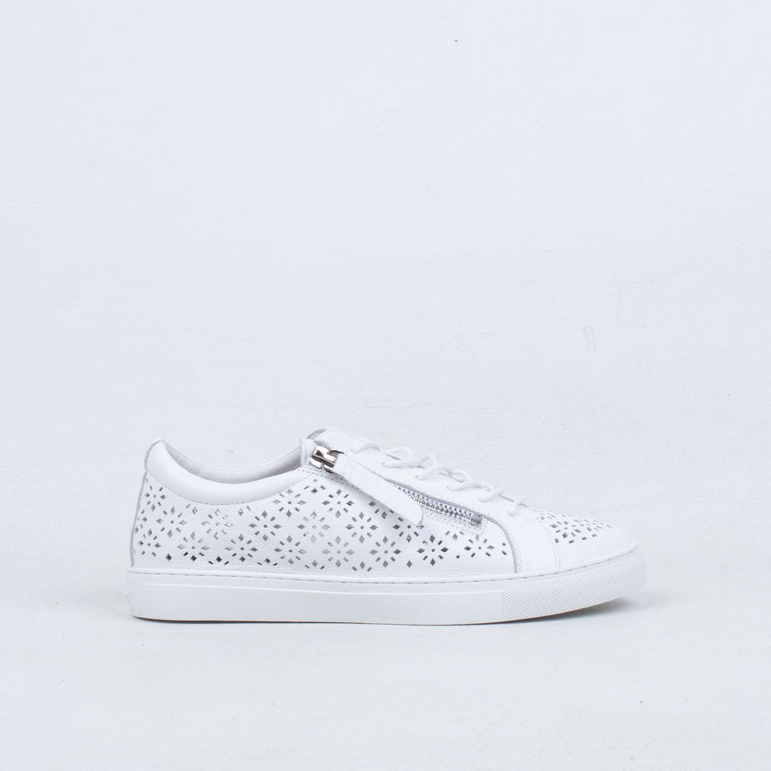 Zip Band Perf Sneaker