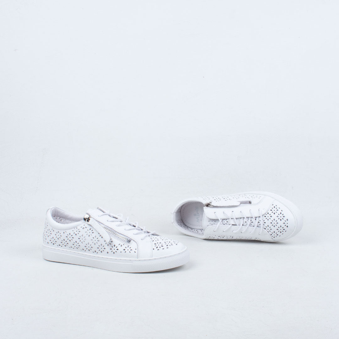 Zip Band Perf Sneaker