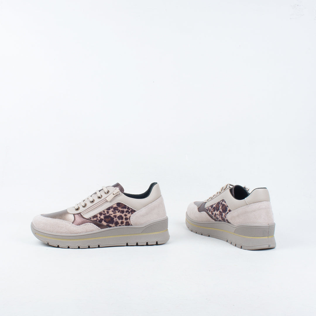 Pania Sneaker