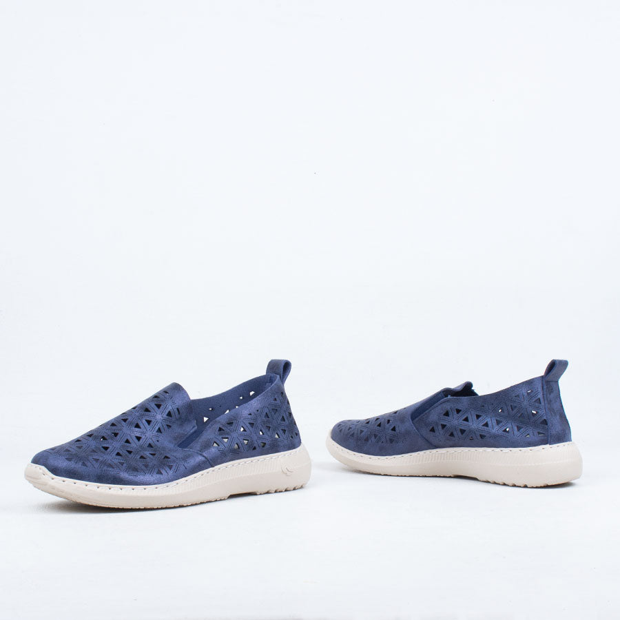 Pia Slip On