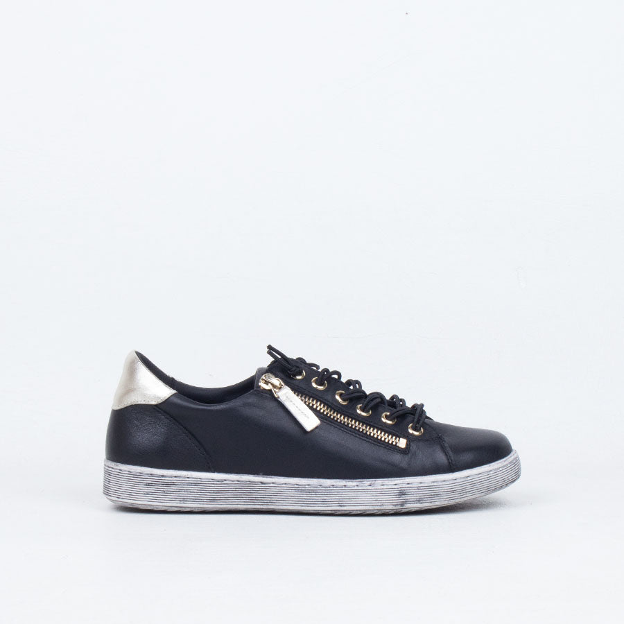 Temi Sneaker