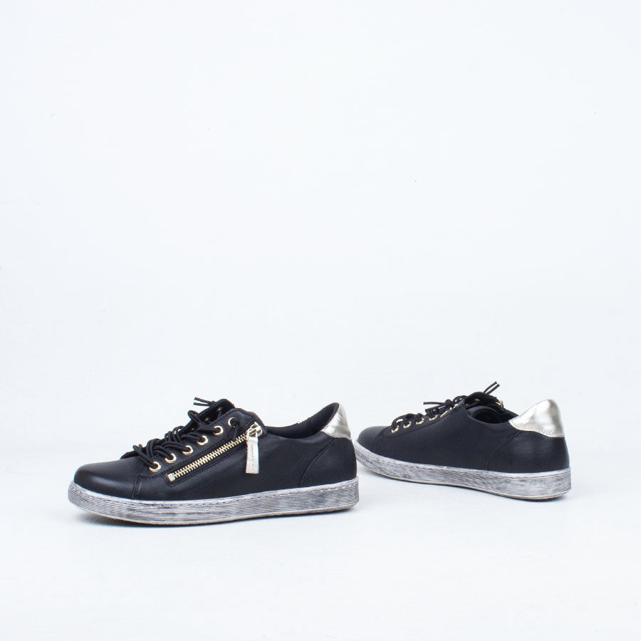 Temi Sneaker