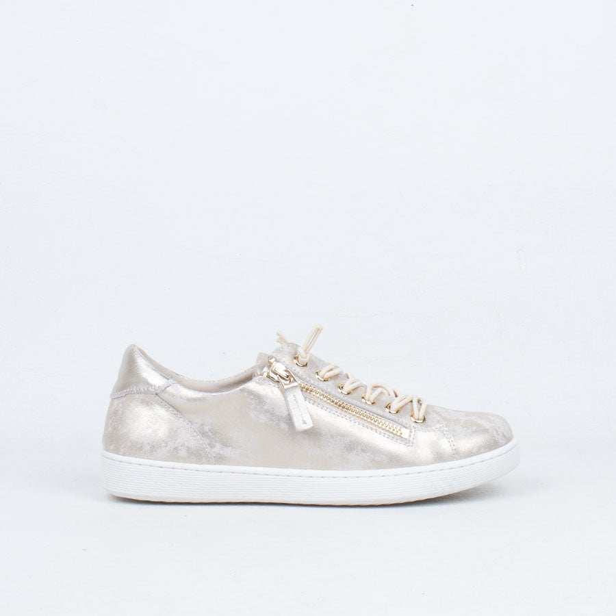 Temi Sneaker